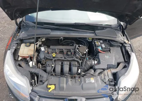 2014 Ford Focus Titanium z USA, uszkodzony, nr VIN 1FADP3N23EL462900